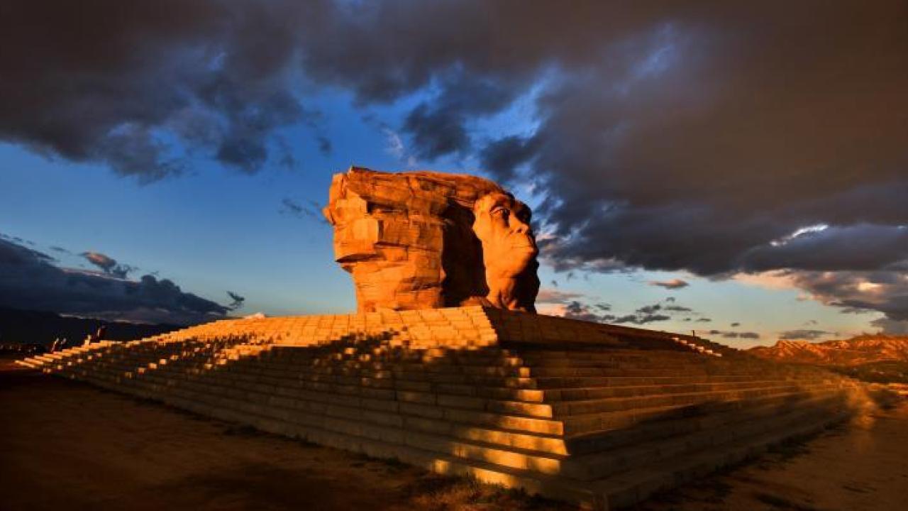 阳原县的凤凰山庄
