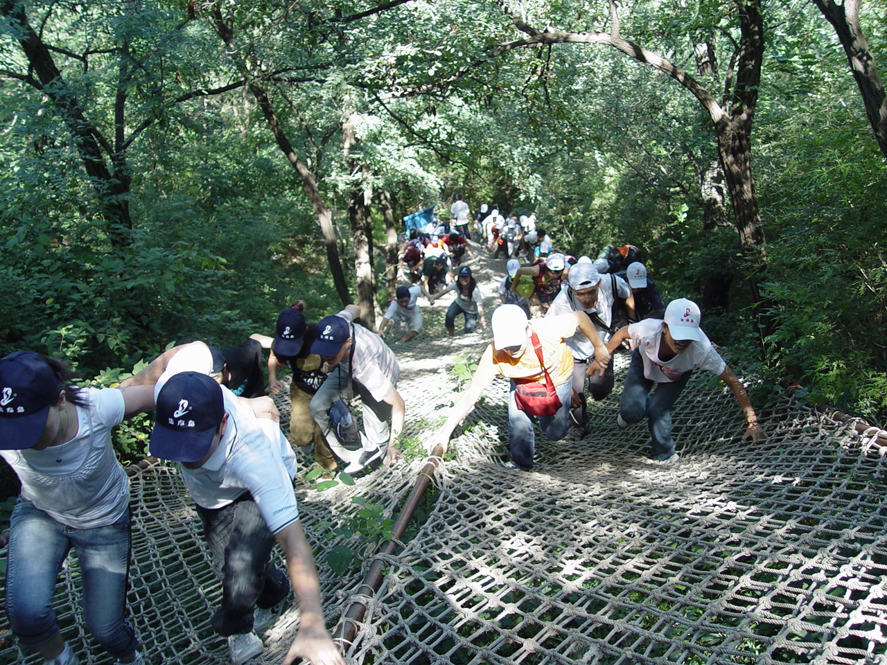 4月29日:生存训练 7:50 集合(北京精诚实验小学本部操场),8:00乘校车