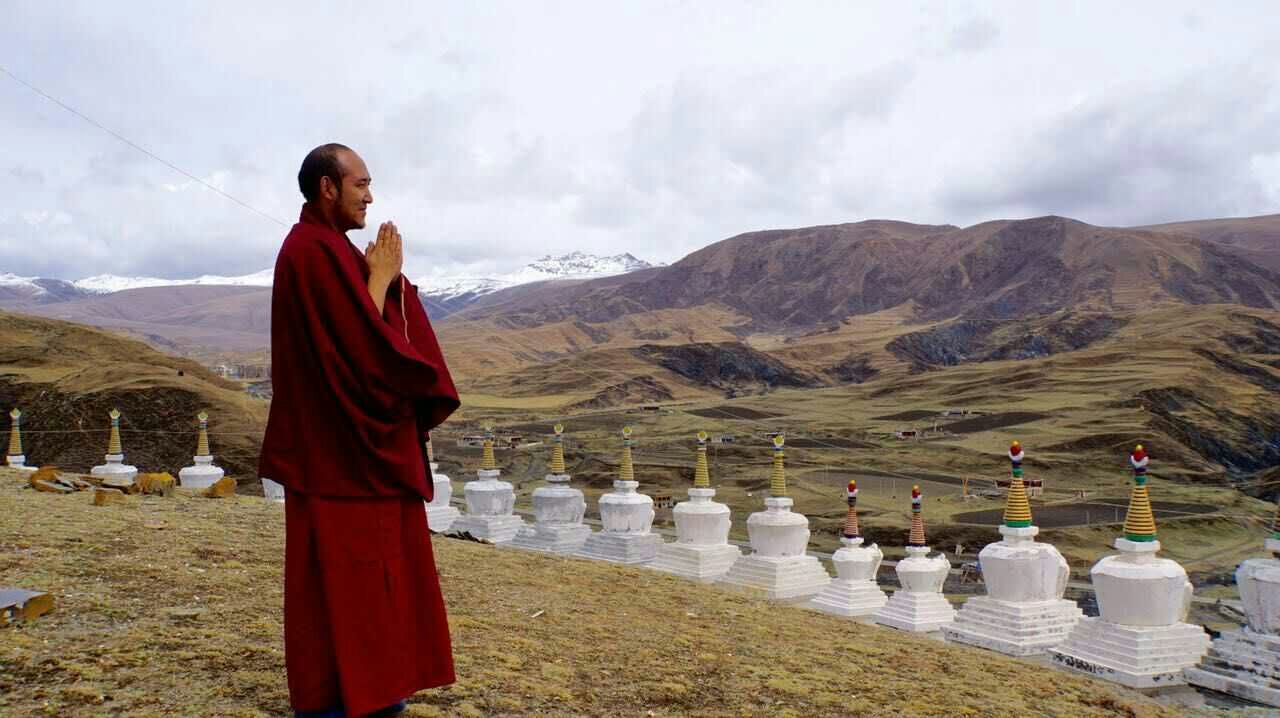 吉祥萨迦山卡寺简介