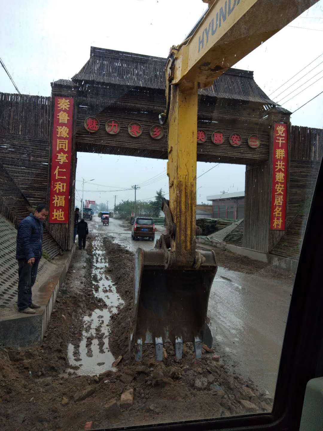 专业承包铲车，挖掘机工程