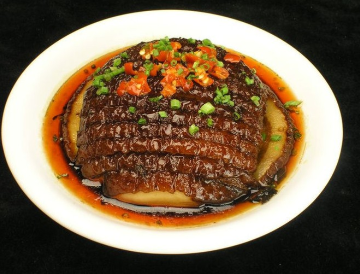 浏阳蒸菜 上榜理由: 浏阳蒸菜保持了菜肴的原汁原味,具有口味好,营养