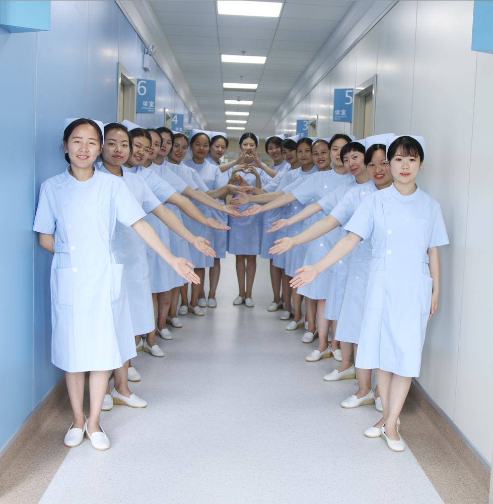 "秀护士英姿 展天使风采"——护士节快乐