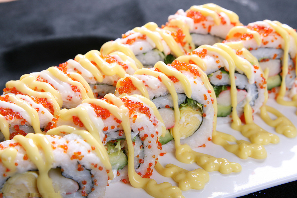 缤纷果卷 金枪鱼卷 黄桃卷 加州卷         樱       花   卷 以简单