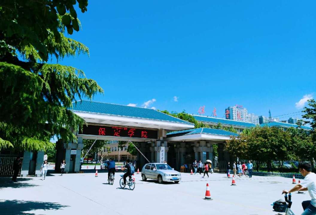 青春不散场