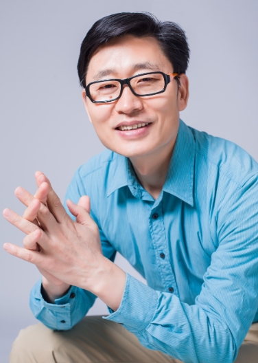 师从我国著名药理学家周廷冲院士,现主要从事营养素,药物与疾病关系的