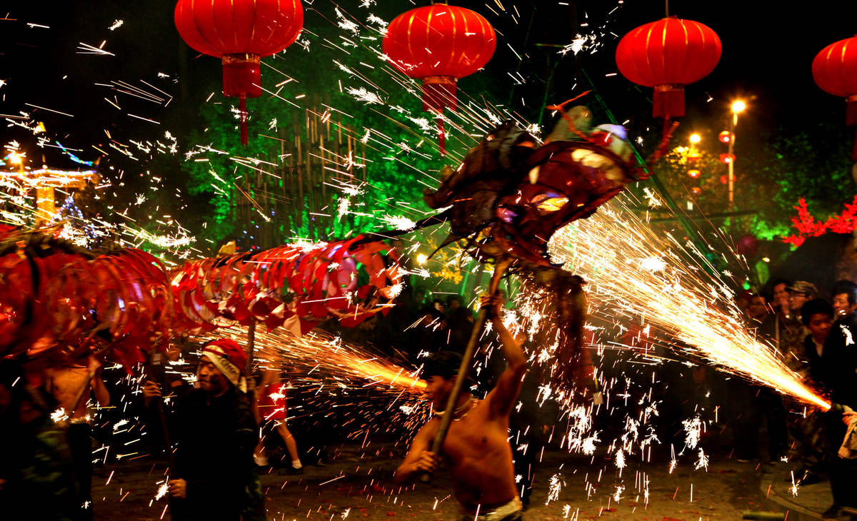 台江锣鼓喧天舞龙舞狮狂欢闹元宵