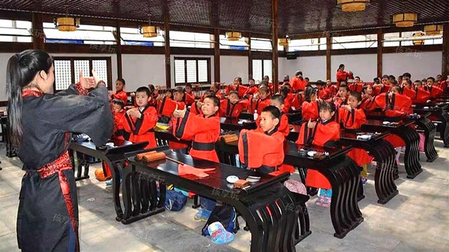 国学馆     着汉服体验古代私塾, 国学讲堂,汉代礼仪,感受传统汉文化