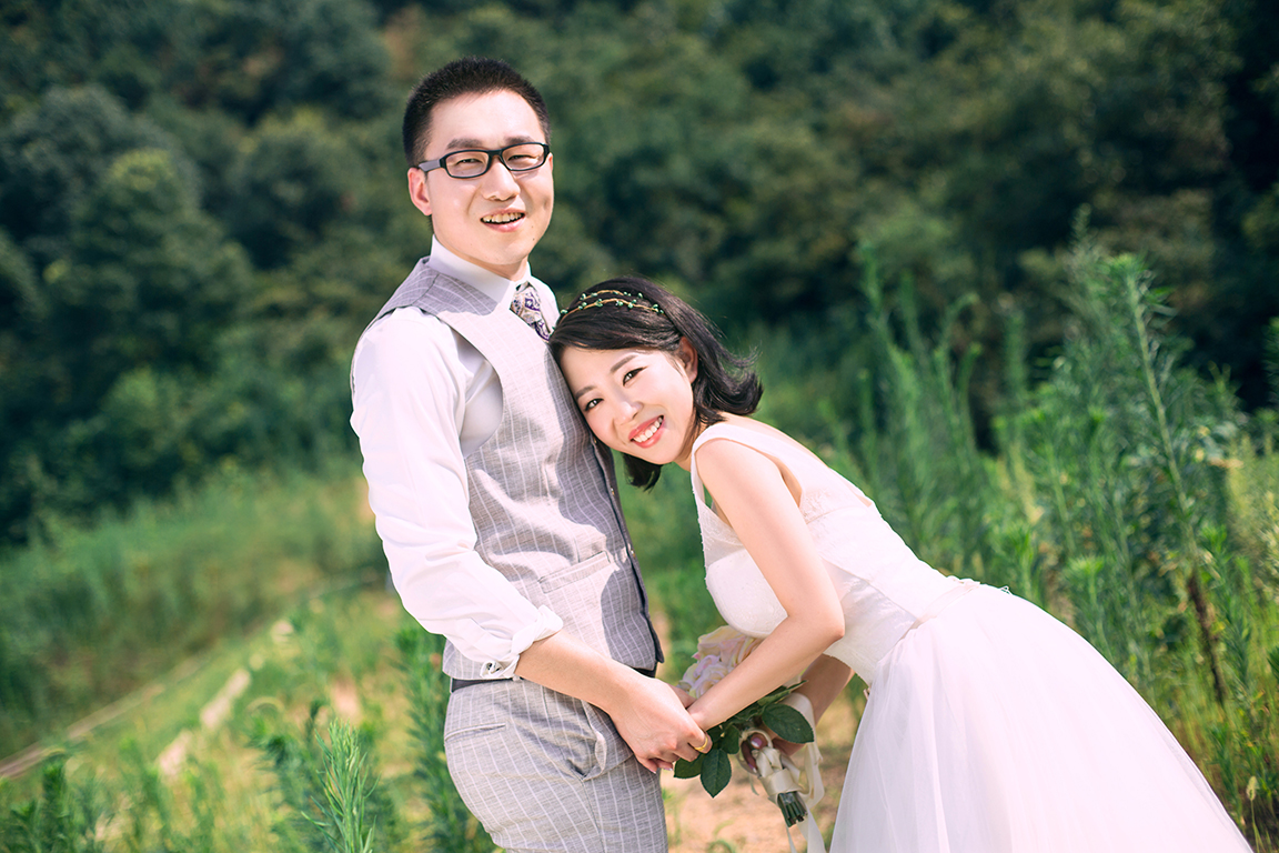 杨再启胡雨晴的婚礼邀请函