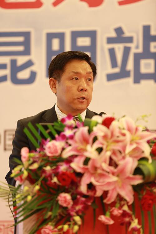 8267)首席战略官,蓝港资本合伙人  中国旅游报社原社长  曾辉 华侨城
