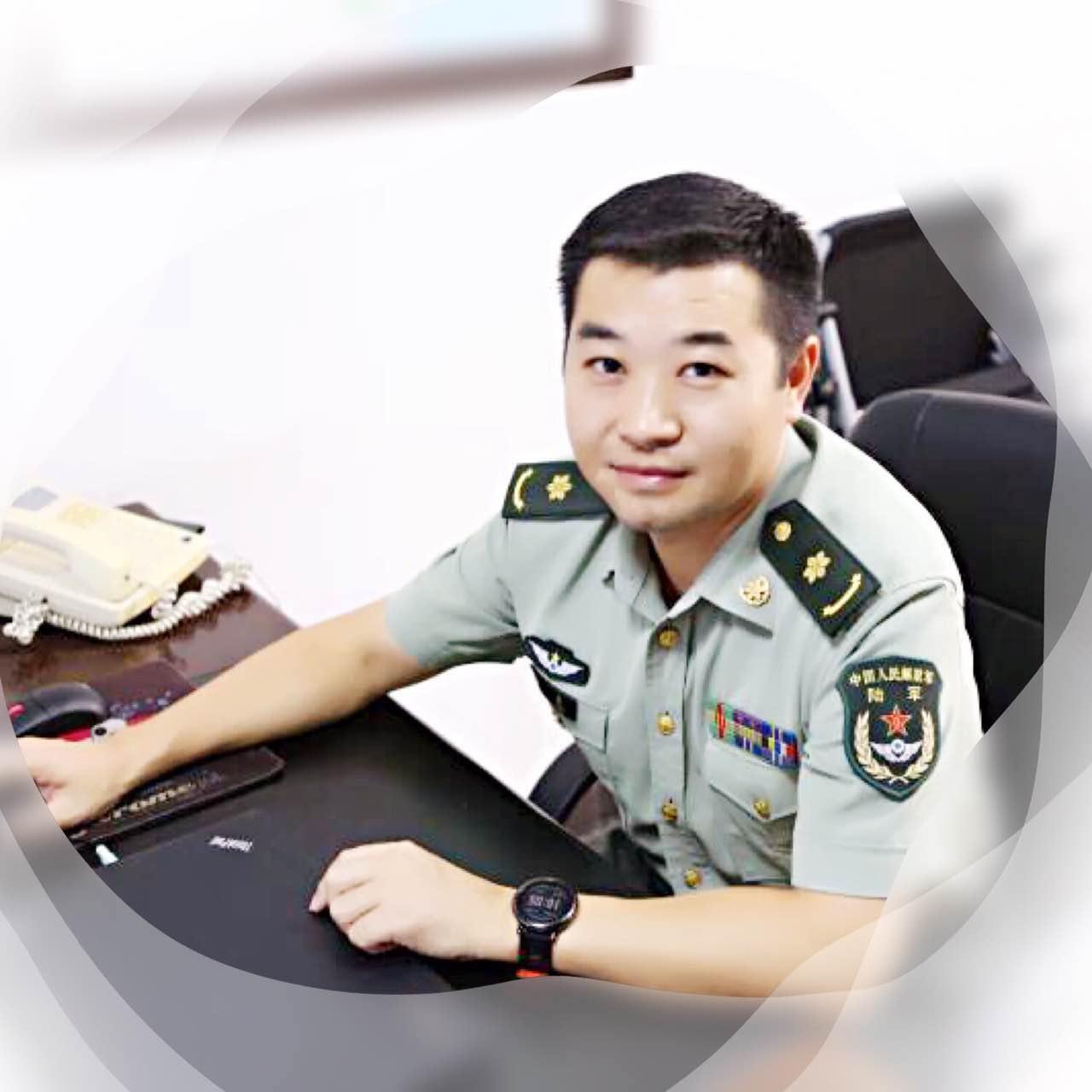 敬爱的军校教员,这有一份温馨祝福送给您