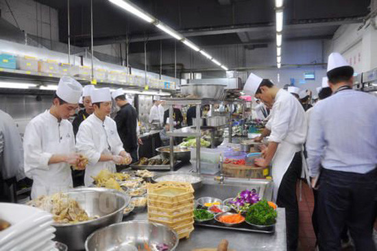 打荷师,配菜师 详细岗位描述 3.