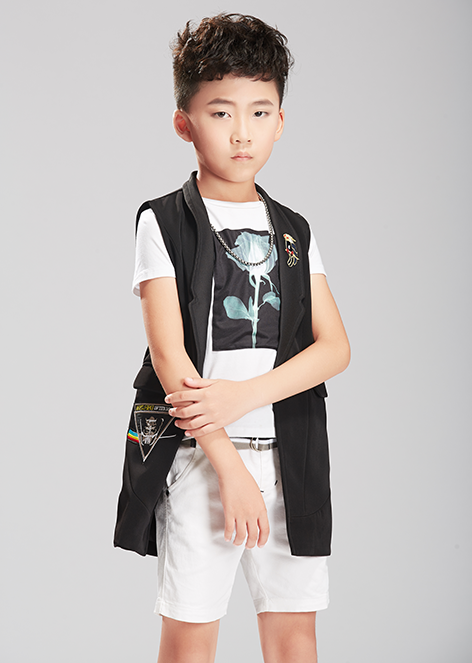 kids model studio  璀璨童星 / 模卡定制  · 孙冯俊杰 · trendy